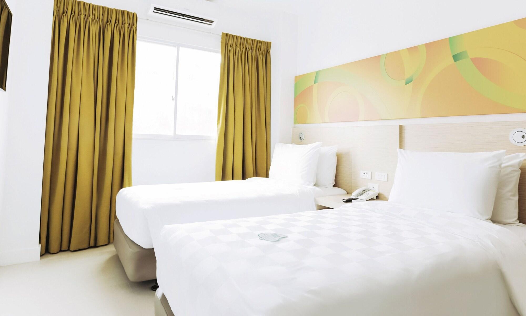 Go Hotels Timog Quezon City Exterior photo